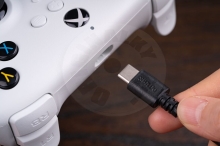 8BitDo Ultimate Wired Controller for Xbox Hall Effect White (XONE/XSX/Windows) (2)