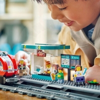 LEGO® City 60423 Tramvaj a zastávka v centru města_(4)
