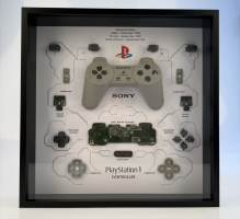 Sony PS1 Controller SCPH-1080/SCPH-1010, rámeček s rozebraným ovladačem