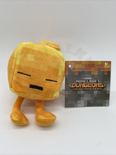 Plyšák Minecraft Dungeons Mini Crafter Gold Sleeping Key Golem 11 cm