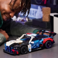 LEGO® Technic 42226 Závodní auto BMW M4 GT3 EVO_(3)