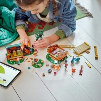 LEGO® Friends 42624 Útulné chatky na dobrodružném táboře_(2)
