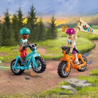 LEGO® Friends 42624 Útulné chatky na dobrodružném táboře_(5)