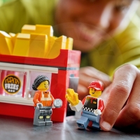 LEGO® City 60488 Pojízdné občerstvení s hranolky_(5)